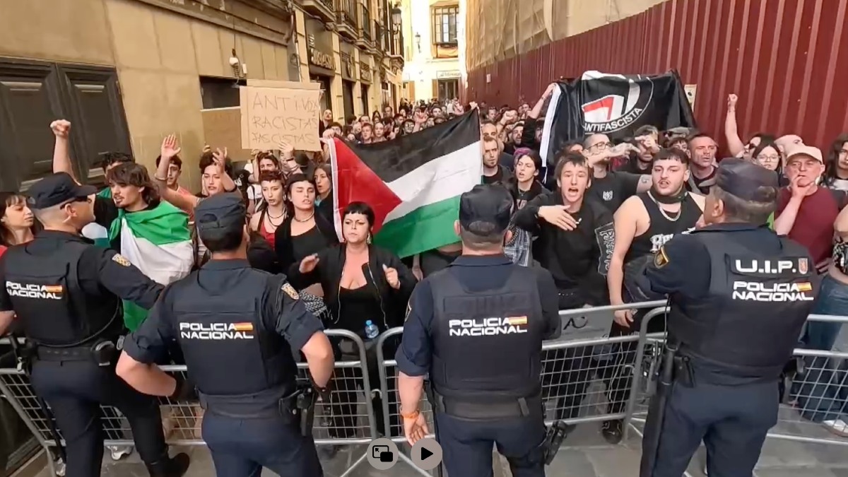 Abascal denuncia boicot en un mitin de Vox en Granada