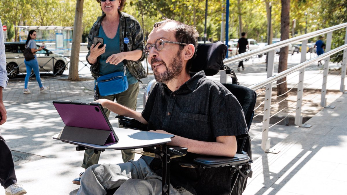 Absuelven a Pablo Echenique por su tuit sobre la Iglesia