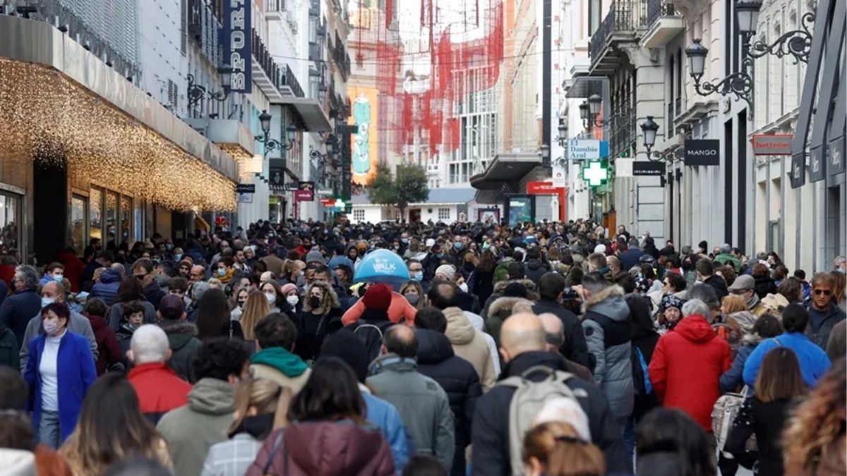 El 53% de los españoles se declara católico ante León XIV