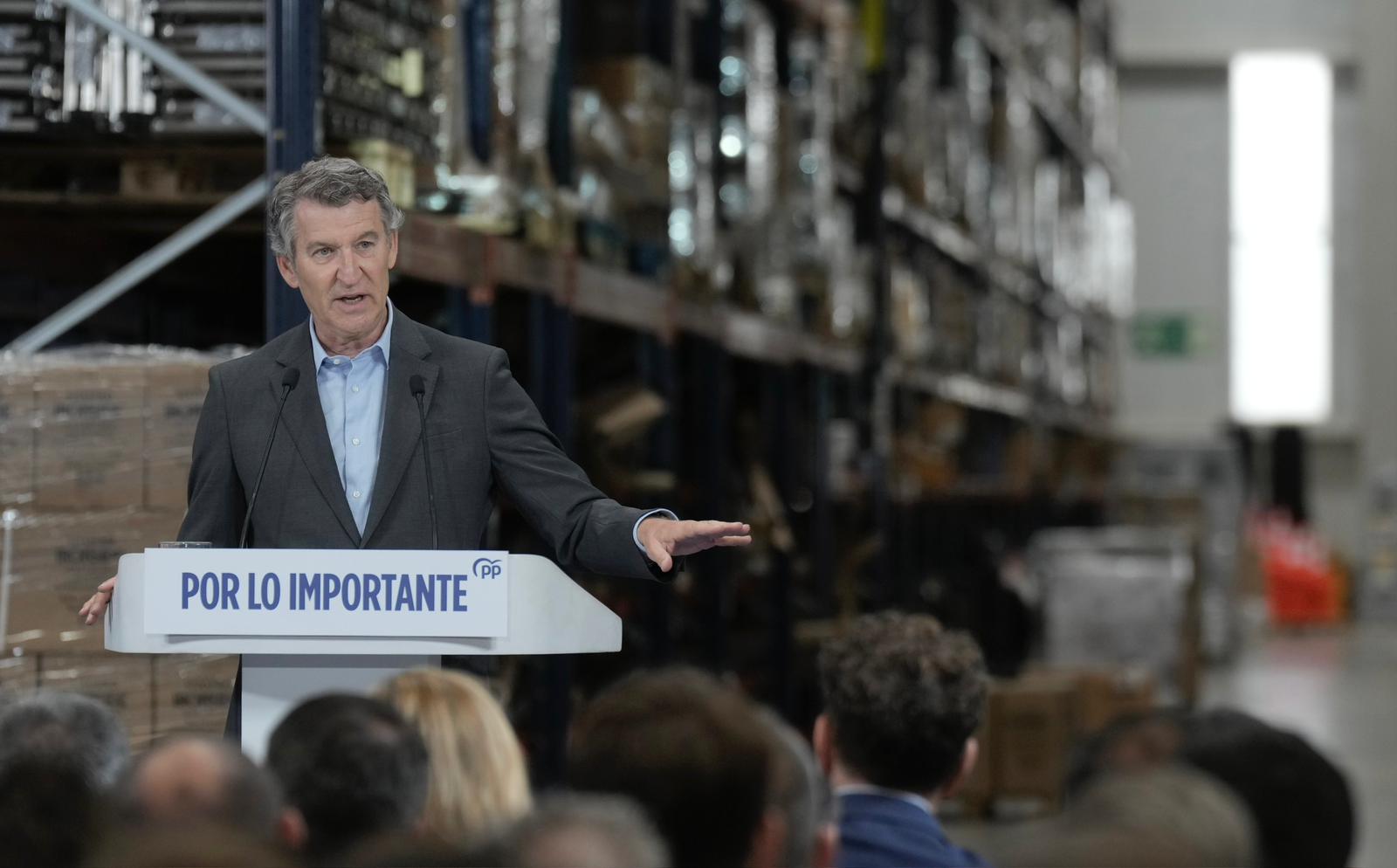 Feijóo exige invertir 300.000 millones en infraestructuras