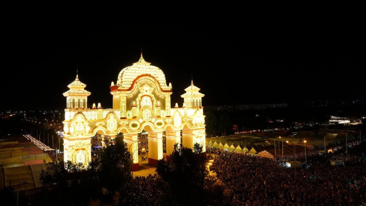 La Feria de Abril de Sevilla 2026 arranca con el alumbrao