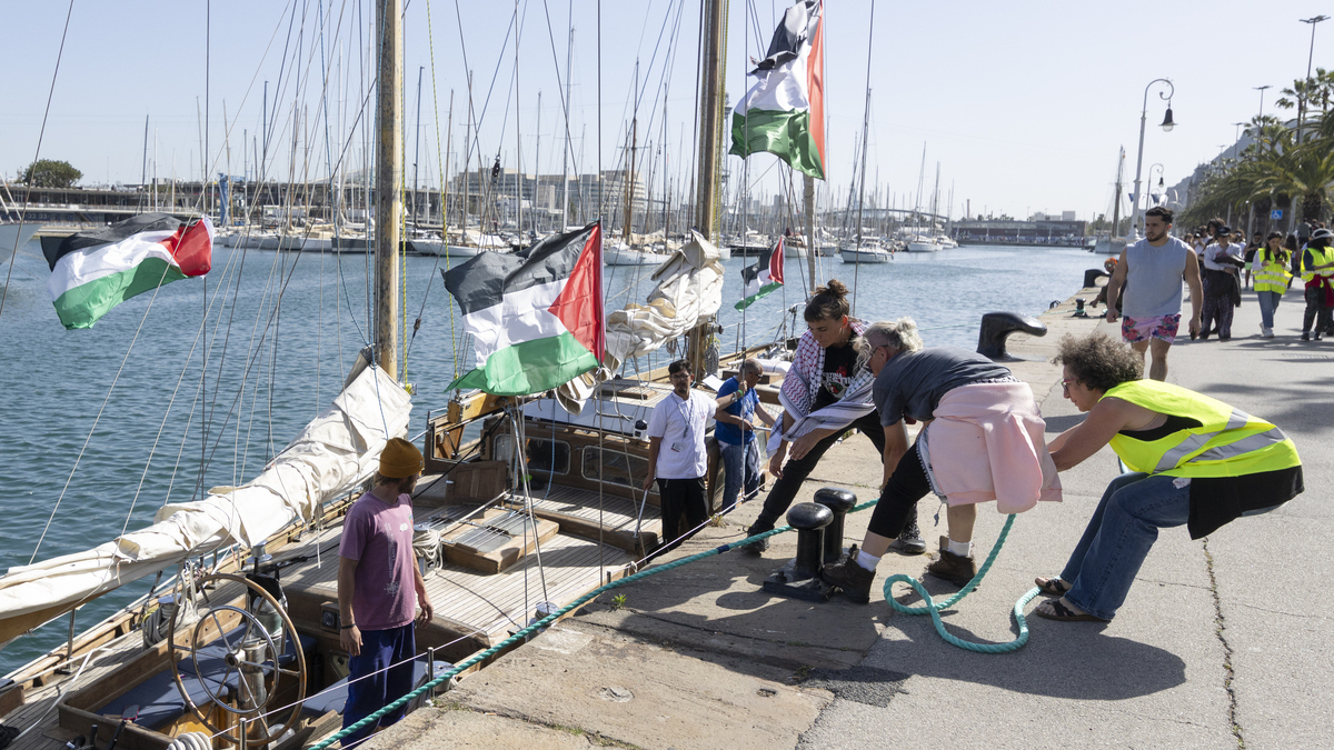 70 barcos zarpan de Barcelona con ayuda para Gaza