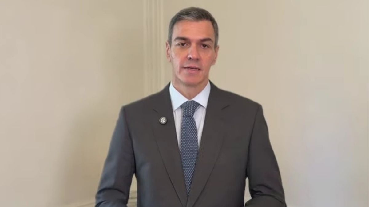 Sánchez pide al PSOE extremeño frenar a la ultraderecha
