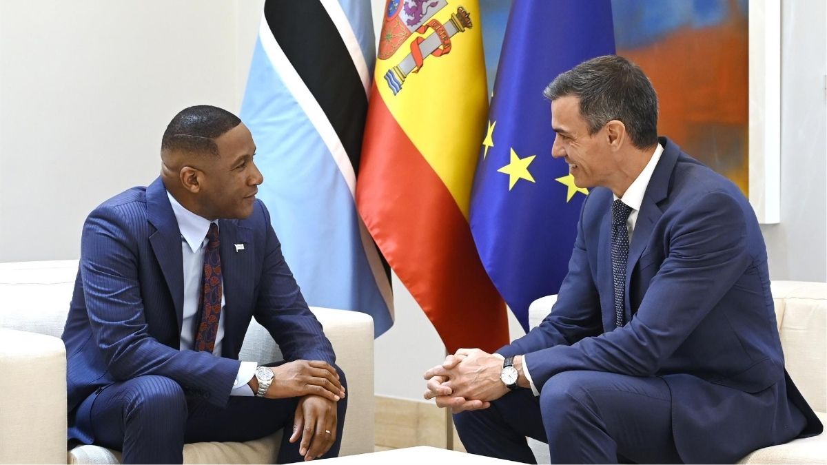 Pedro Sánchez refuerza lazos bilaterales con Botsuana