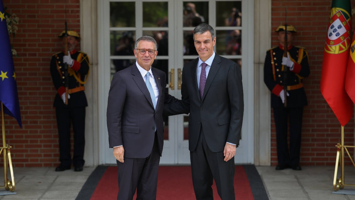 Sánchez recibe al nuevo presidente de Portugal en Moncloa