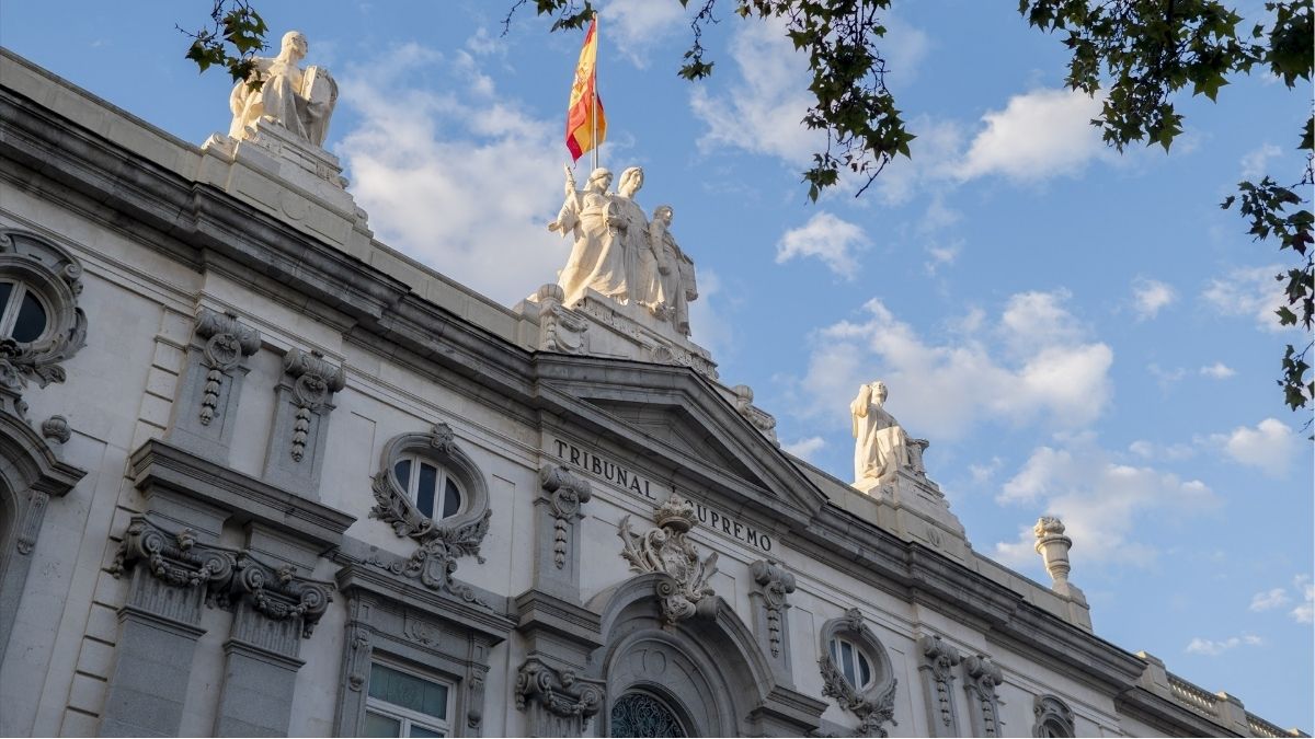 El Supremo pide el expediente de regularización migratoria
