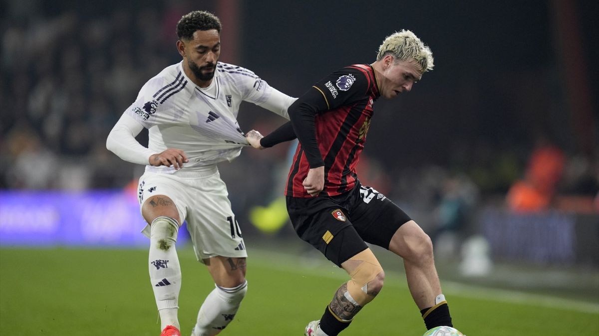 Bournemouth investiga a Álex Jiménez por chats con una menor