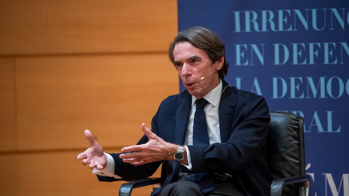 Aznar vincula los escaños de Bildu con el pasado de ETA