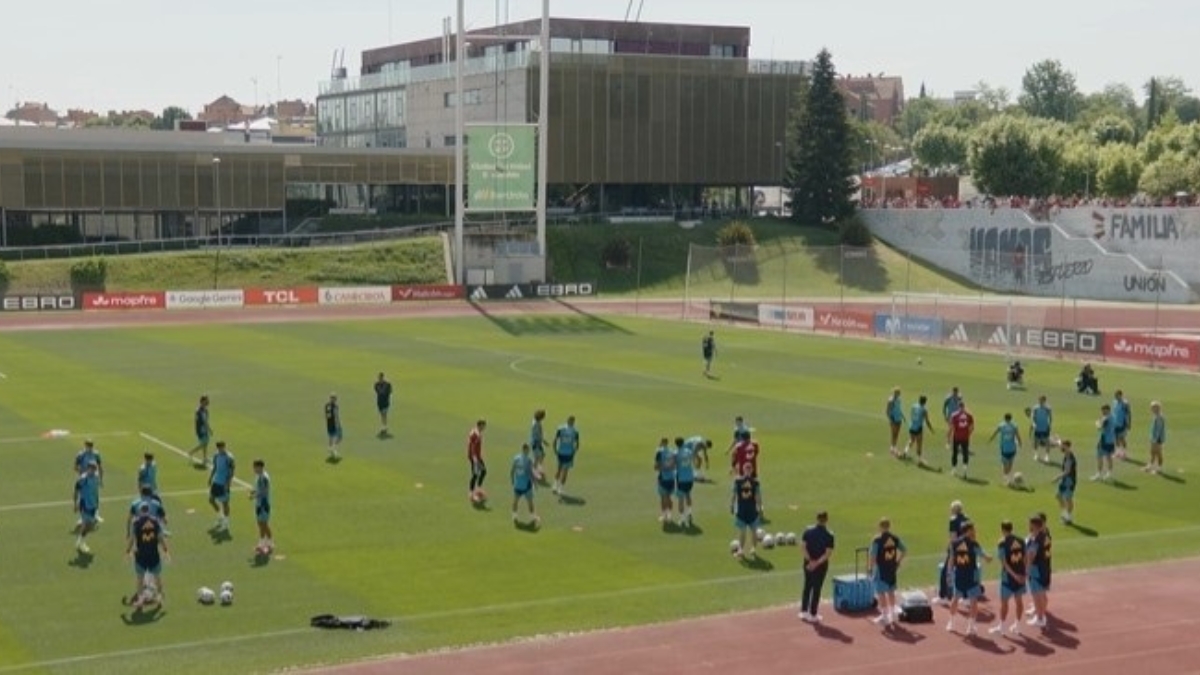 Baño de masas de la Selección Española en Las Rozas