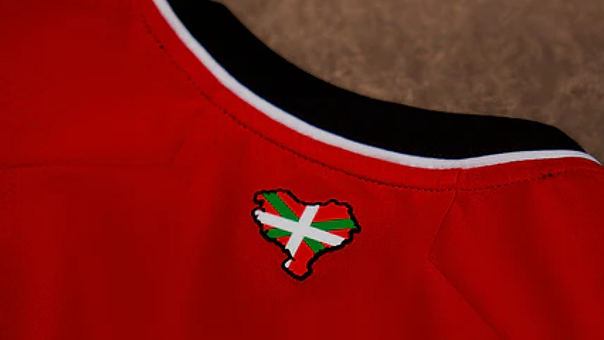 Navarra avala símbolos en la camiseta del Athletic Club