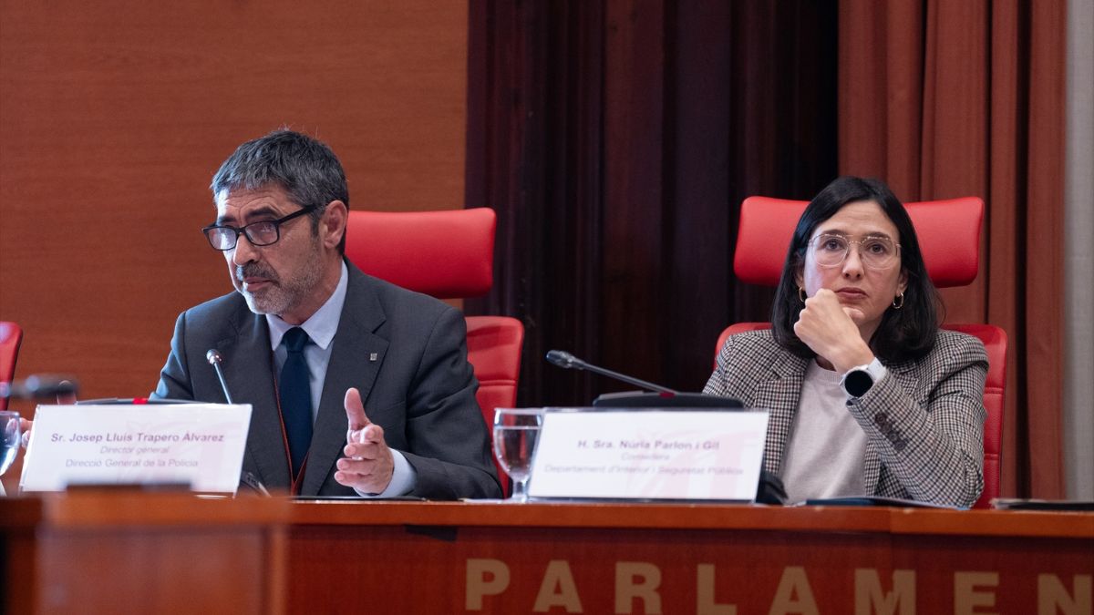 El Govern ratifica a Trapero tras la infiltración policial