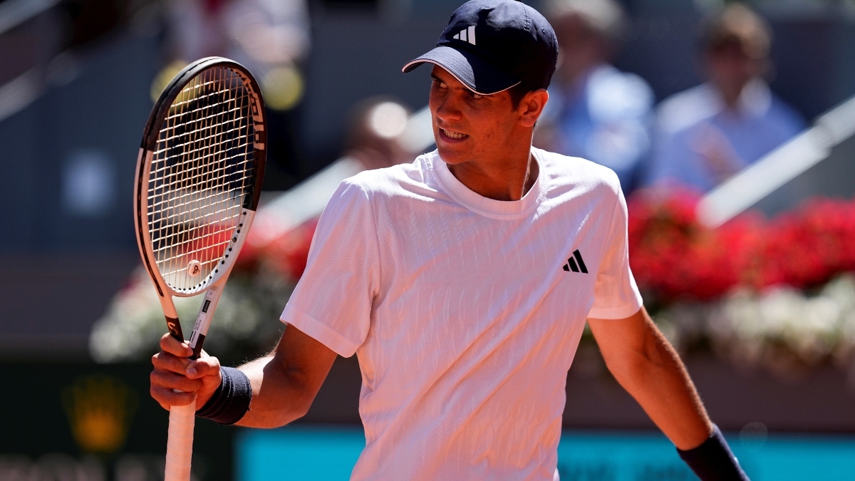 Rafa Jódar debuta con éxito ante Kovacevic en Roland Garros