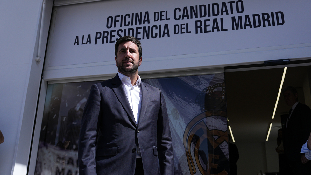 Riquelme abre sede y reta a Florentino Pérez a un debate