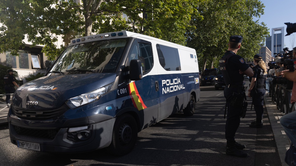 Anthropic compartirá DNI y biometría con la policía