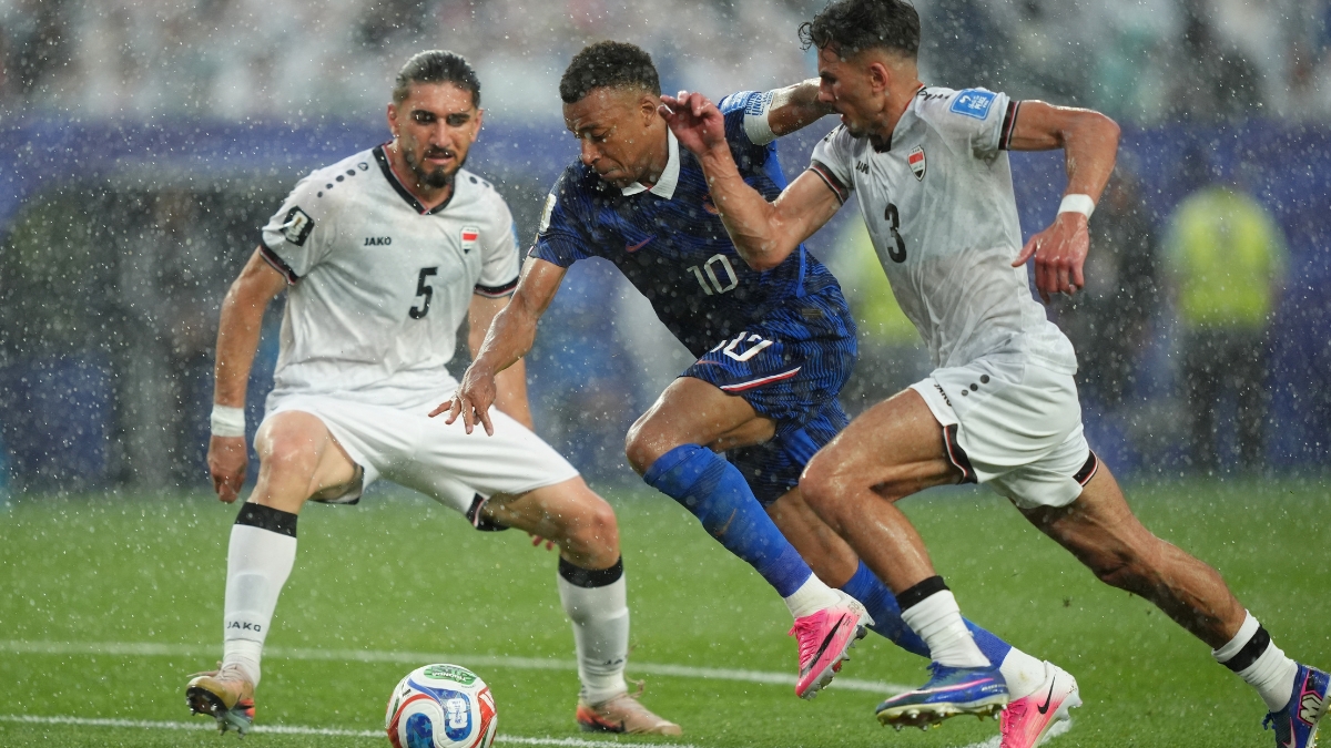 Mbappé lidera a Francia ante Irak y acecha a Leo Messi