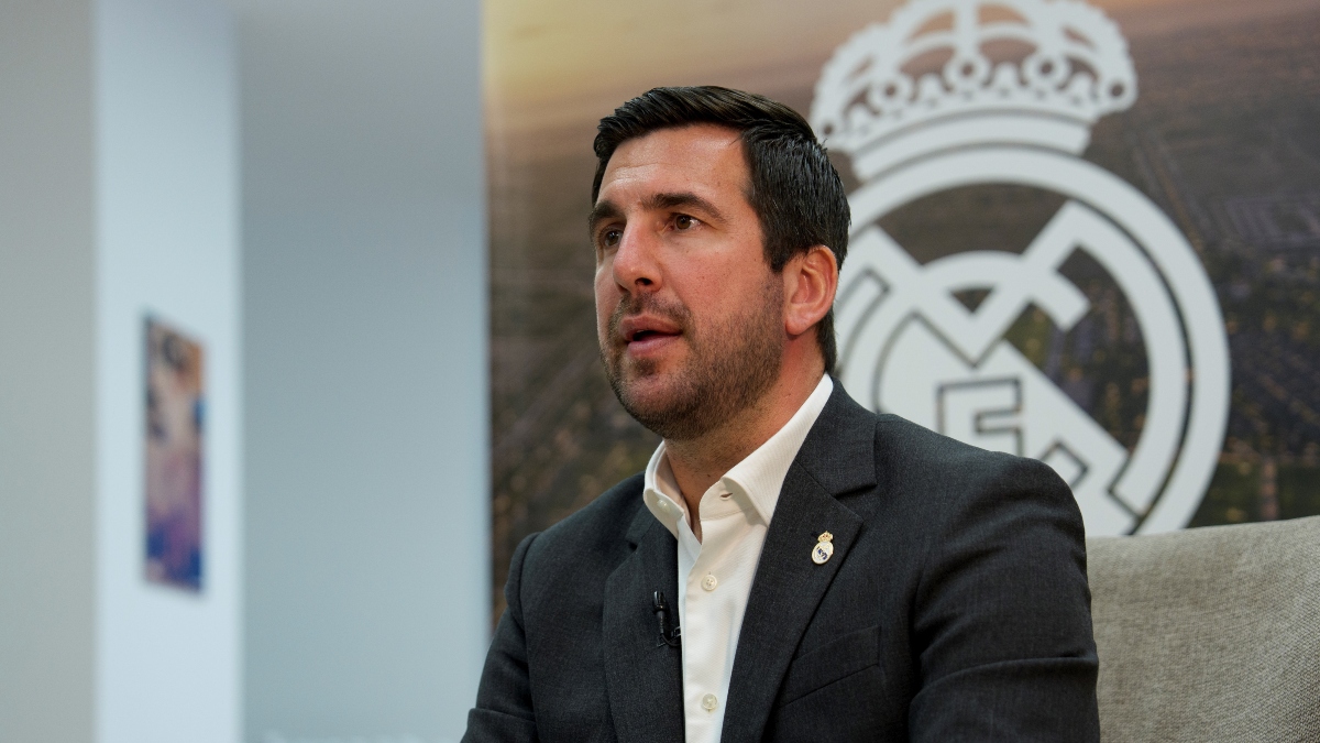 Riquelme promete pabellón y sección femenina de baloncesto