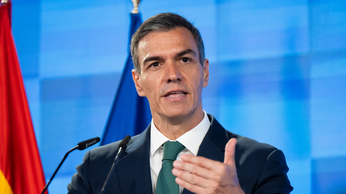 Sánchez sigue en el Gobierno pese a la condena de Ábalos