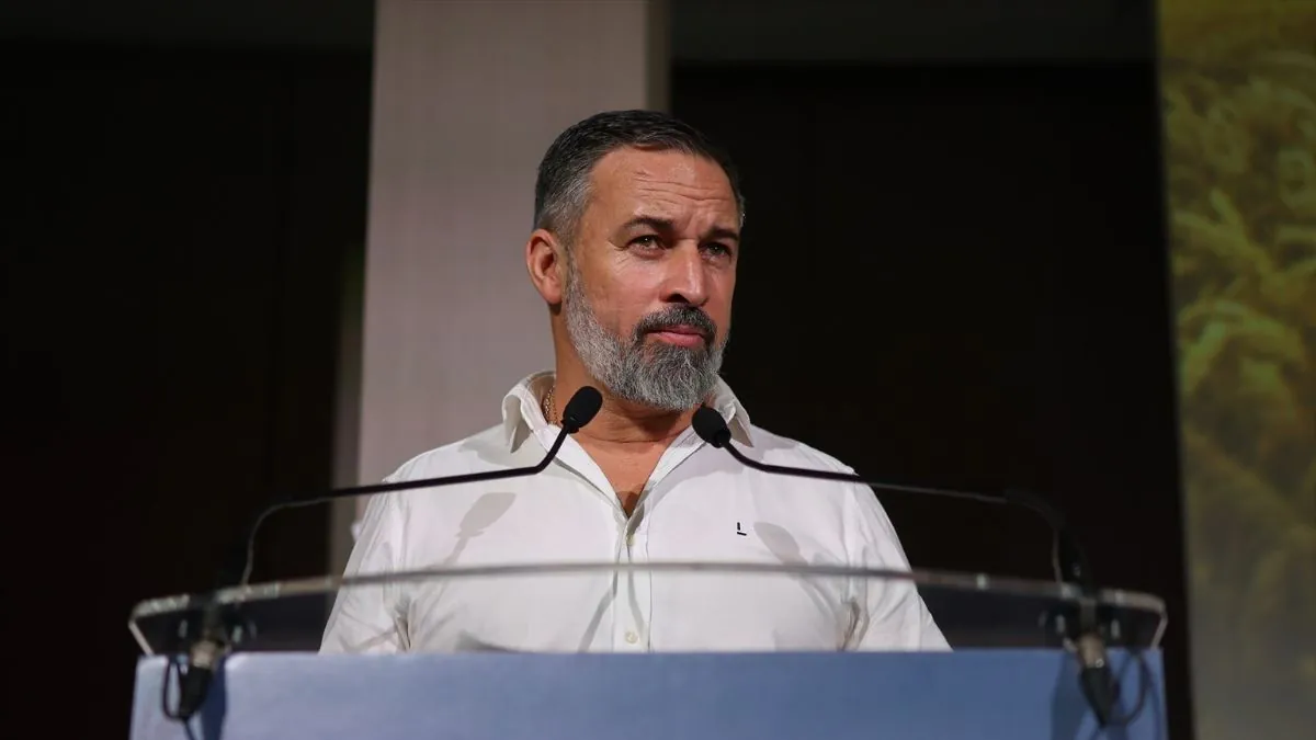 Abascal vincula los incendios al fanatismo del Gobierno