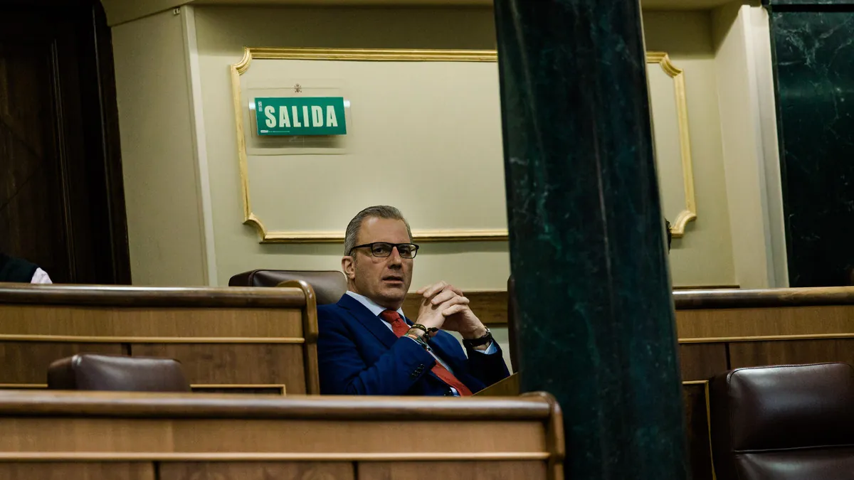 Ortega Smith deja Vox y se une al Grupo Mixto del Congreso