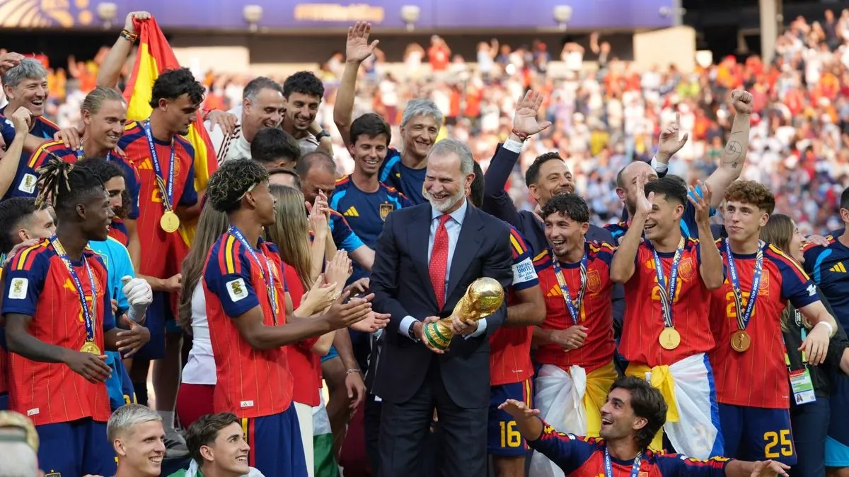 Los Reyes reciben a la selección española en Zarzuela