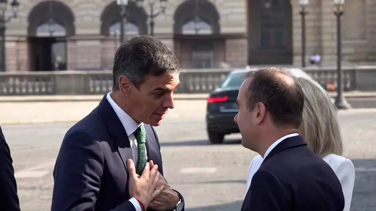 Pedro Sánchez declara estar avergonzado ante Francia