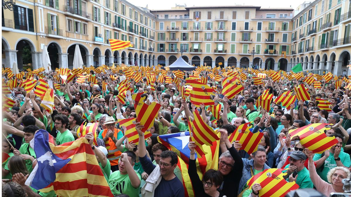 Urtasun subvenciona con 300.000 euros al separatismo balear