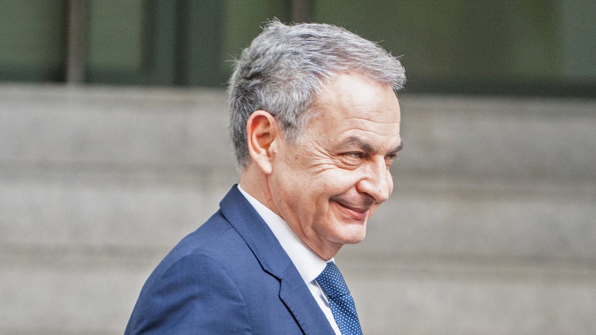 Zapatero rompe su silencio en TVE tras ser imputado