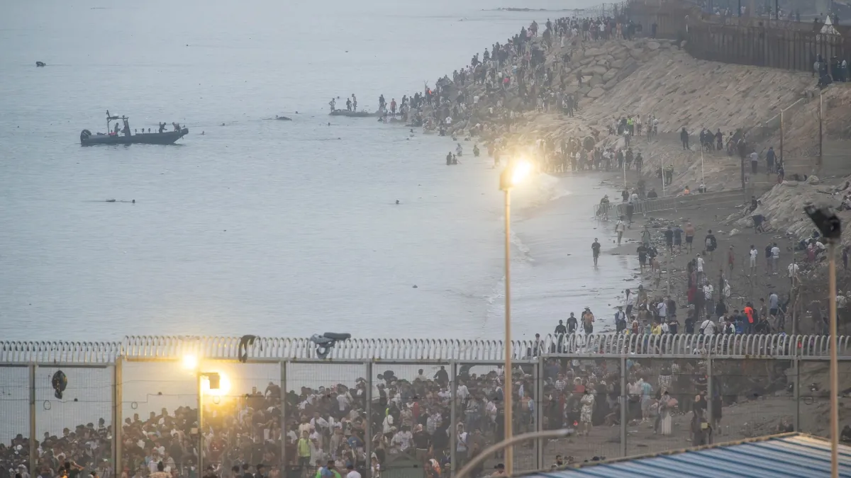Informe vincula al poder de Marruecos con el asalto a Ceuta