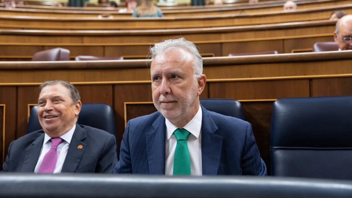 Torres acusa a Ceuta de obstruir el traslado de inmigrantes