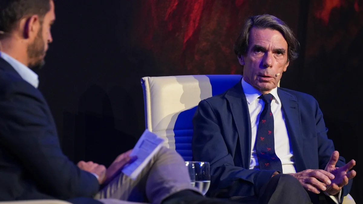 Aznar: el triunfo de Sánchez acabaría con la monarquía